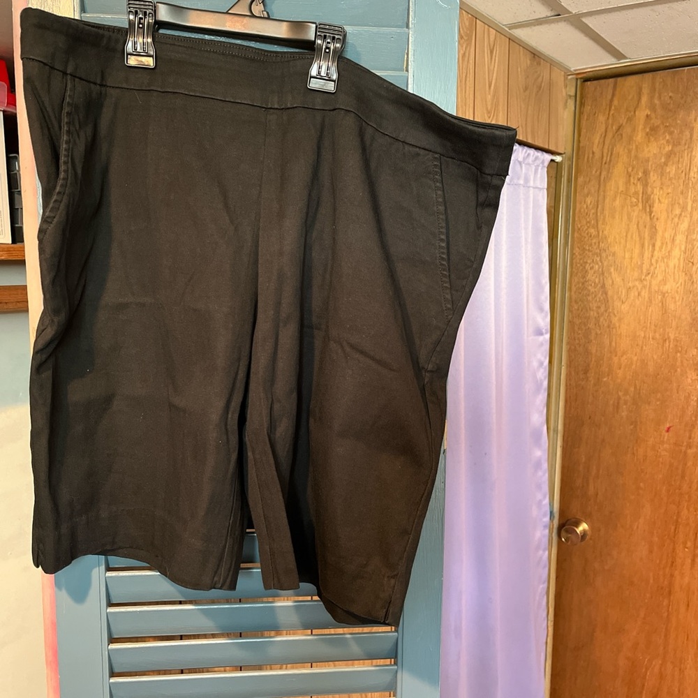 Black Wide-Leg Shorts